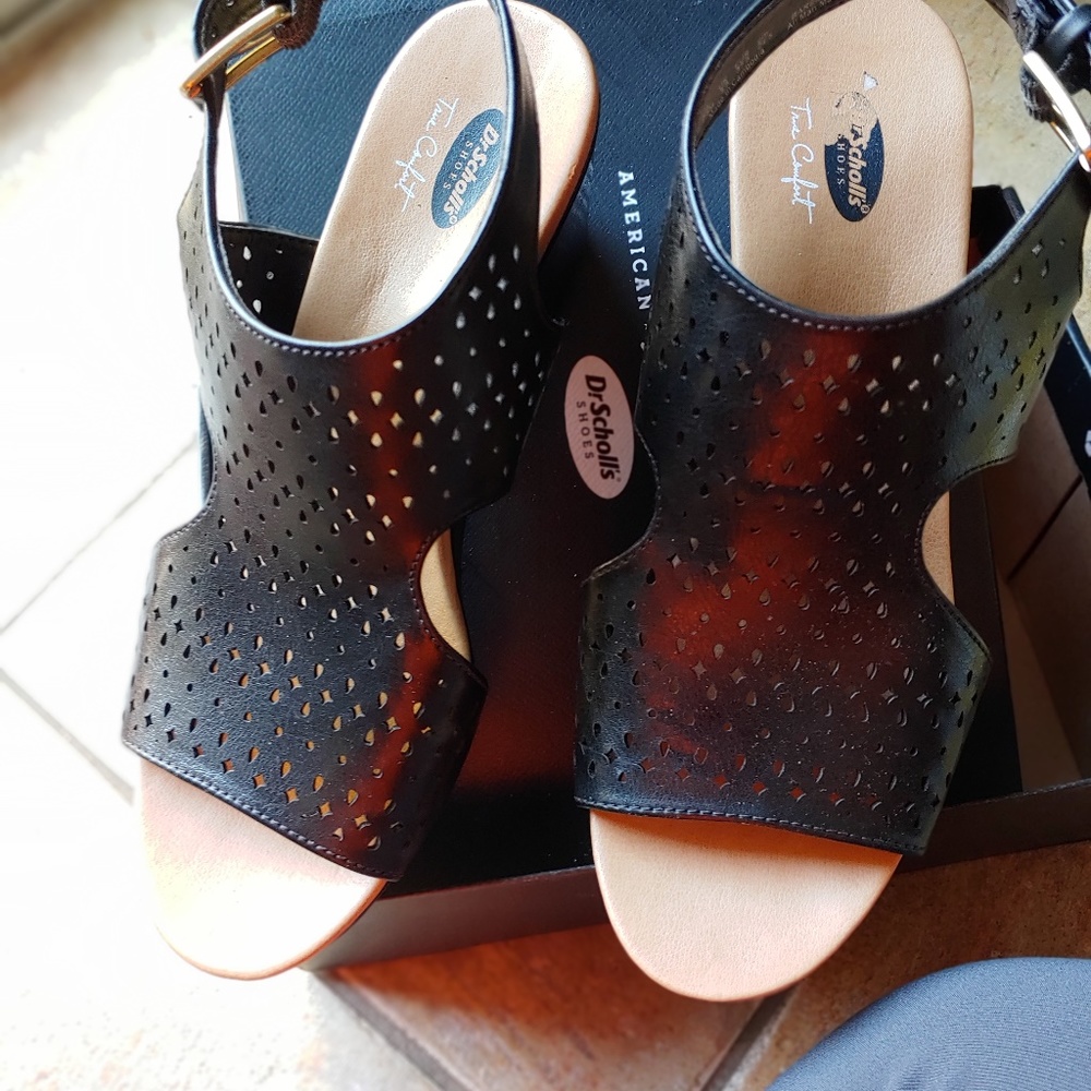 Dr. Scholls Open Toe Black Wedges Size 7.5